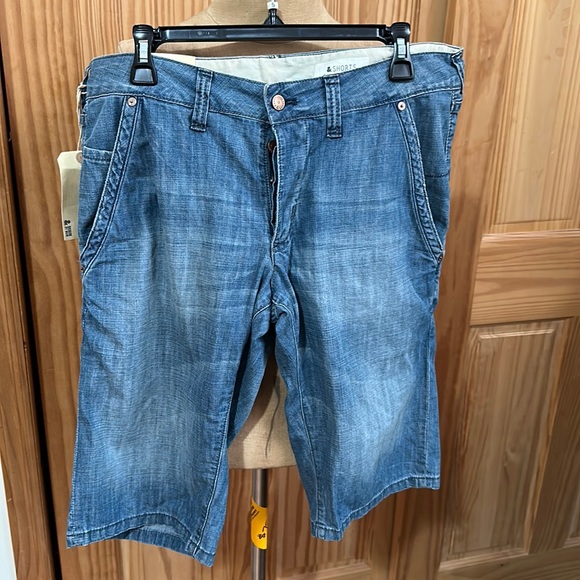 VINTAGE DENIM MENS SHORTS BY H&M SIZE 34 NWT - Picture 1 of 12